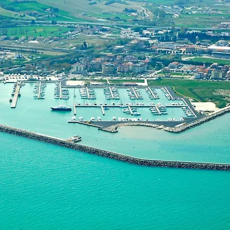 Le Parasol Porto San Giorgio